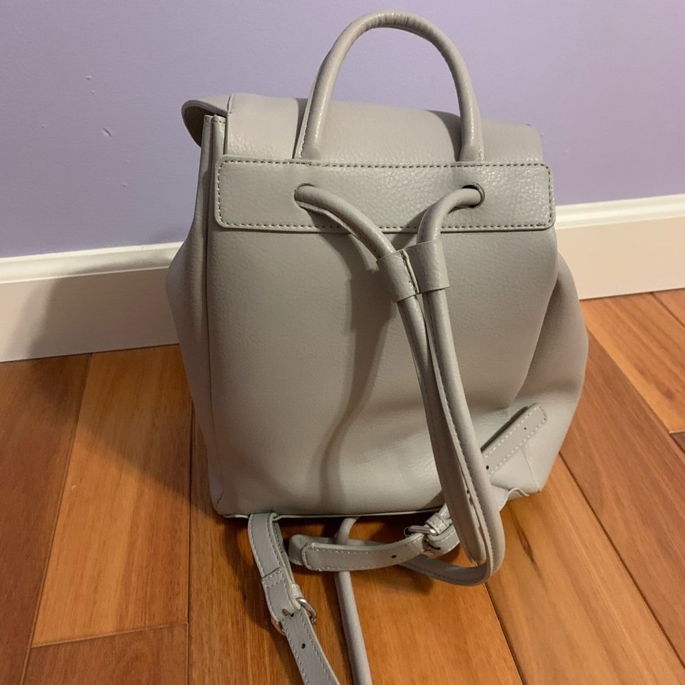 Backpack - Picture 4 of 4